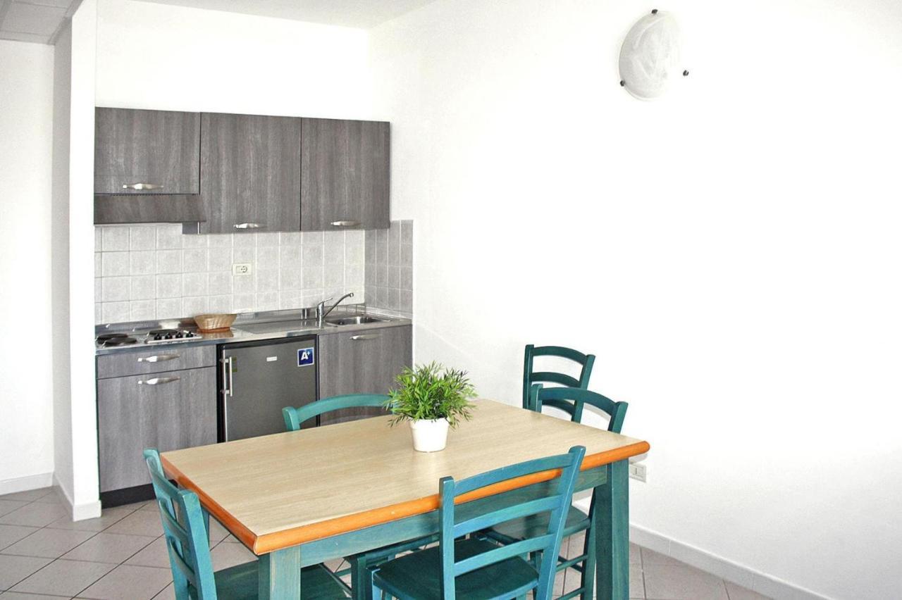 Apartment In Cecina Mare With Outdoor Pool Марина-ди-Чечина Экстерьер фото