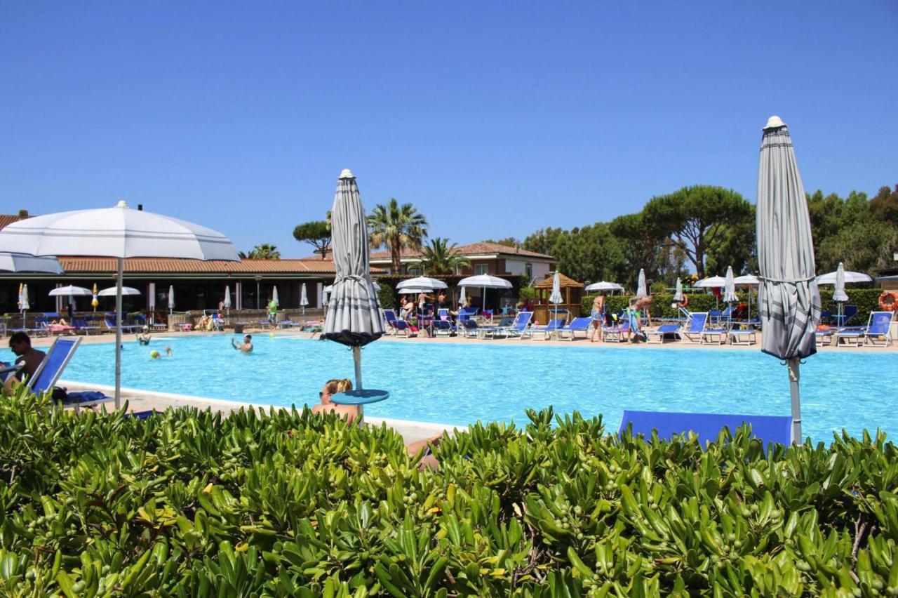 Apartment In Cecina Mare With Outdoor Pool Марина-ди-Чечина Экстерьер фото